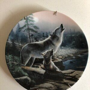 Bradford Exchange collectible decorative plate - Howling Lesson